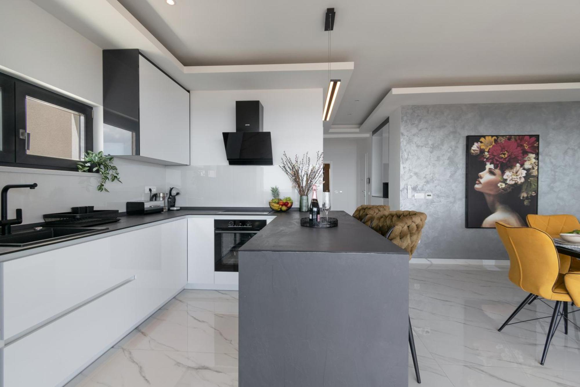 Lux Penthouse Panoramic View With Jacuzzi Daire Makarska Dış mekan fotoğraf