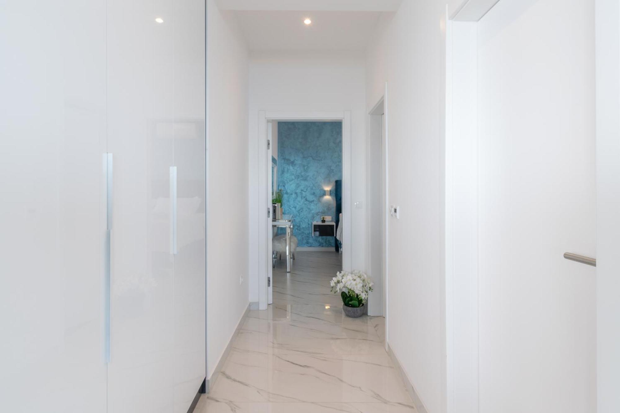 Lux Penthouse Panoramic View With Jacuzzi Daire Makarska Dış mekan fotoğraf