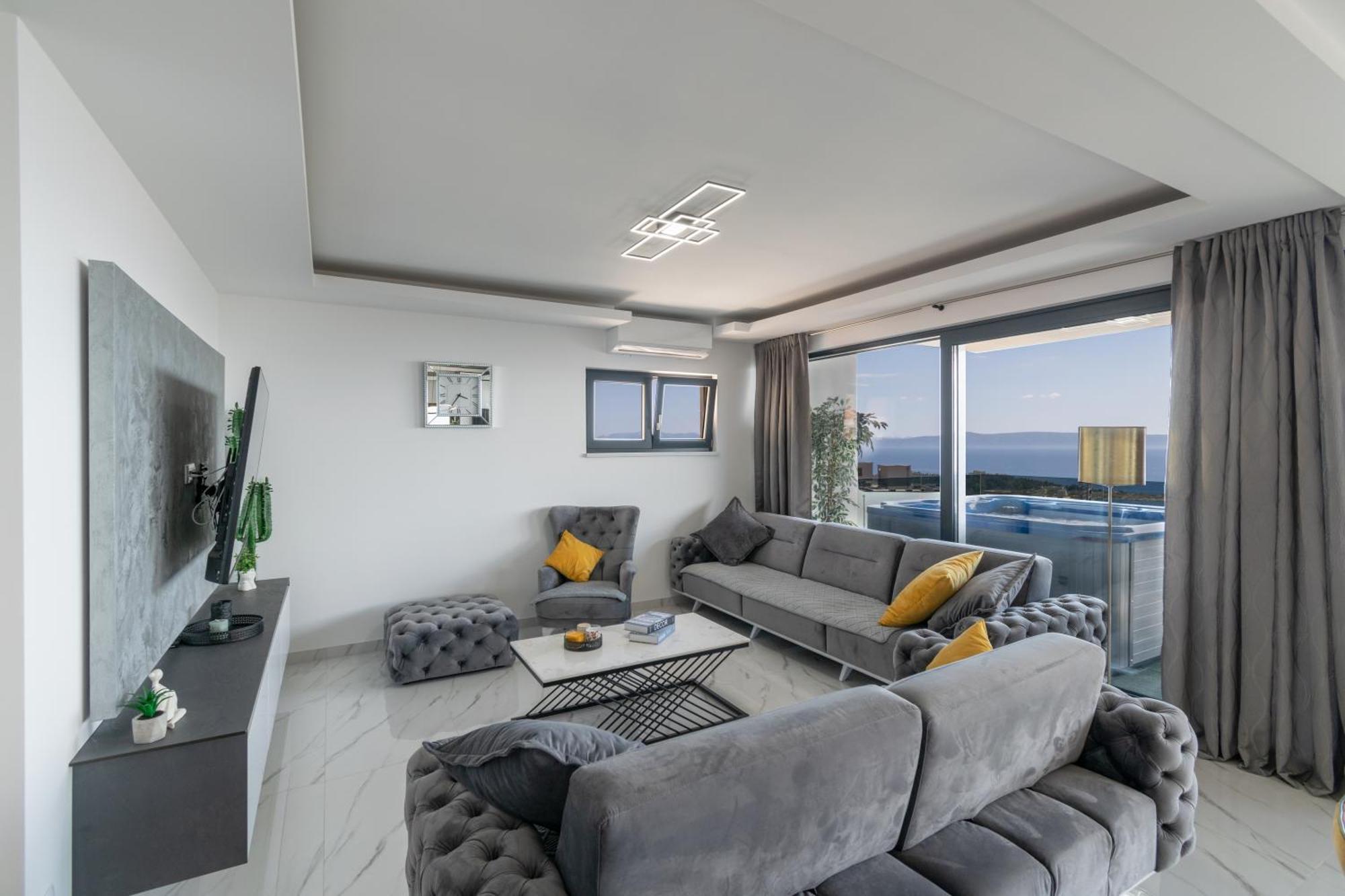 Lux Penthouse Panoramic View With Jacuzzi Daire Makarska Dış mekan fotoğraf