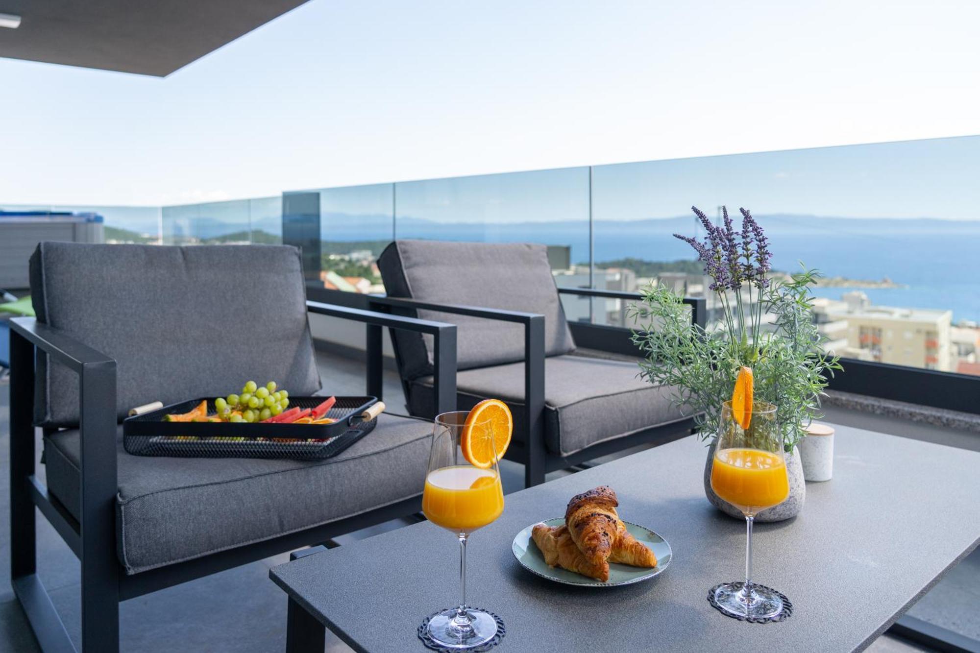 Lux Penthouse Panoramic View With Jacuzzi Daire Makarska Dış mekan fotoğraf