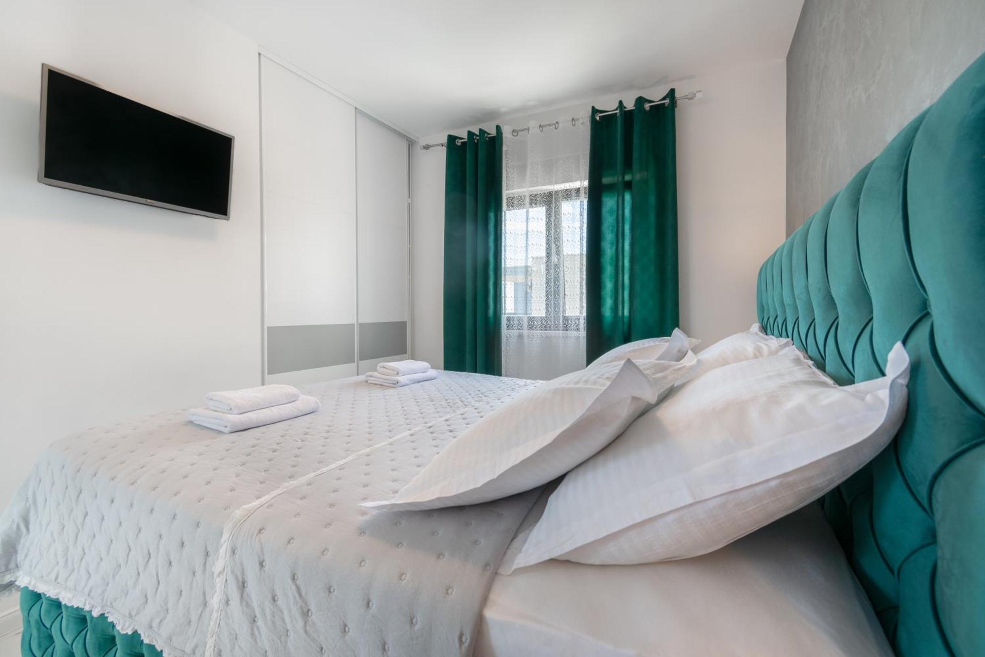 Lux Penthouse Panoramic View With Jacuzzi Daire Makarska Dış mekan fotoğraf