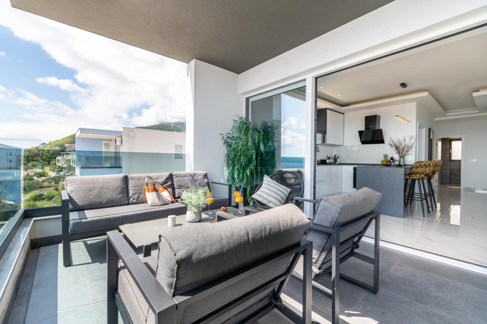 Lux Penthouse Panoramic View With Jacuzzi Daire Makarska Dış mekan fotoğraf