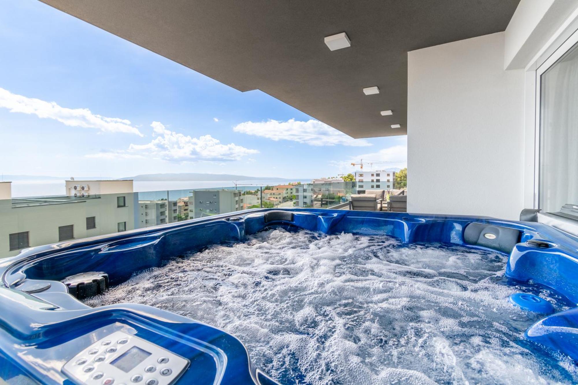 Lux Penthouse Panoramic View With Jacuzzi Daire Makarska Dış mekan fotoğraf